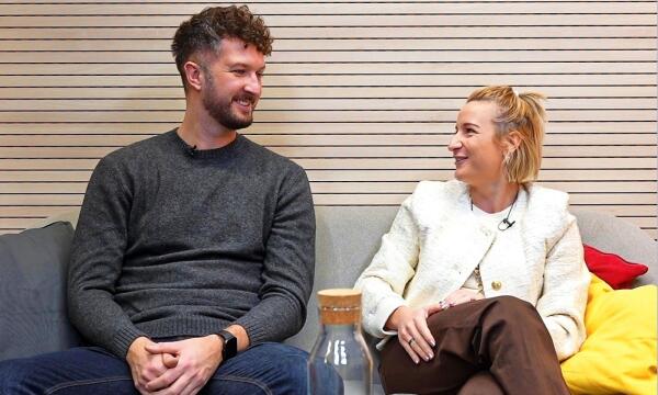 Alja Pahor in Nik Jerovšek v 78. epizodi Alumni Connect podcasta