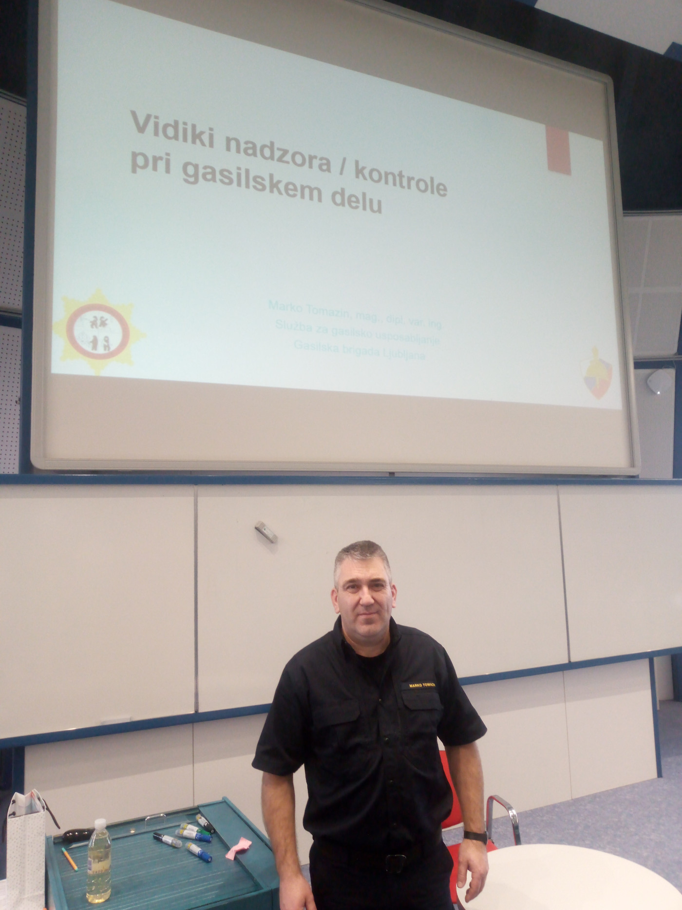 Marko Tomazin, mag., iz Službe za gasilsko usposabljanje, Gasilske brigade Ljubljana, gost pri predmetu Temelji managementa