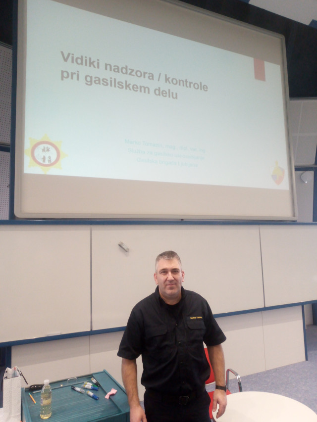 Marko Tomazin, mag., iz Službe za gasilsko usposabljanje, Gasilske brigade Ljubljana, gost pri predmetu Temelji managementa