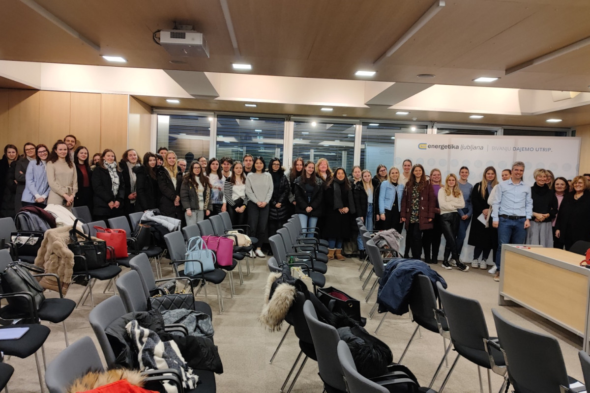 Obisk studentov Javni holding